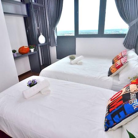 Lovely Vivamall City View With 2 Card Lv12 Kuching Buitenkant foto